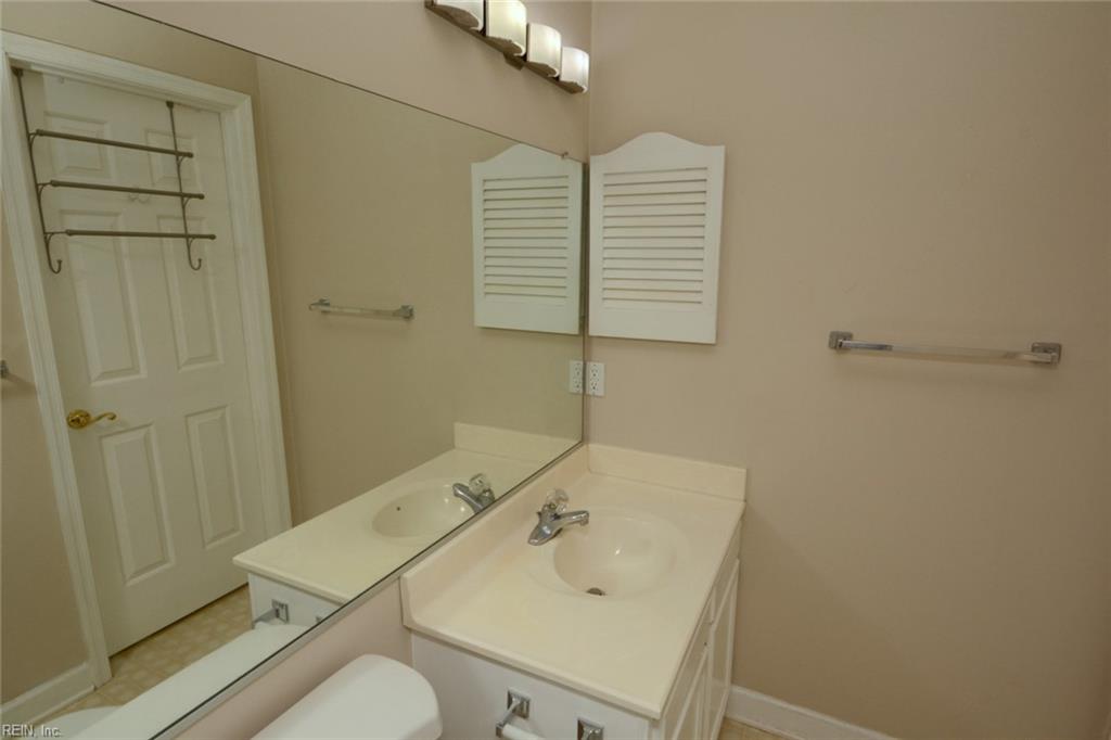 1040 Spotswood AVE 206