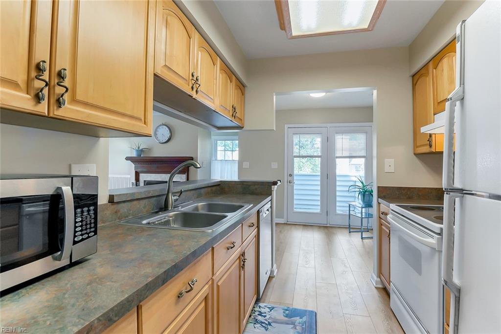 704 Shenandoah River DR D