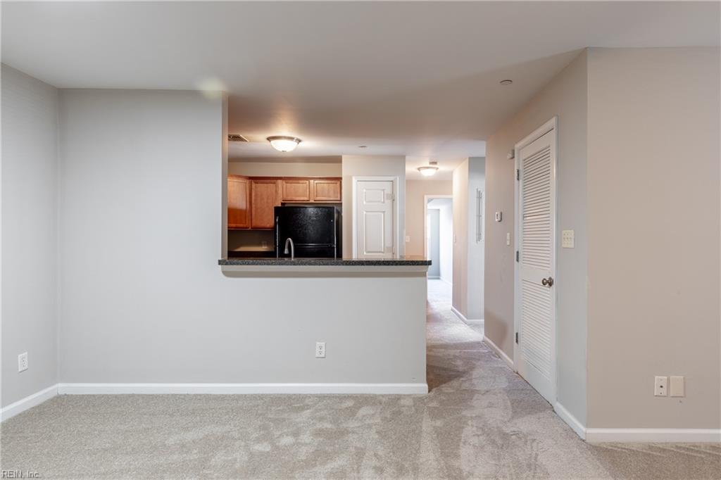 431 Old Colonial WAY 203