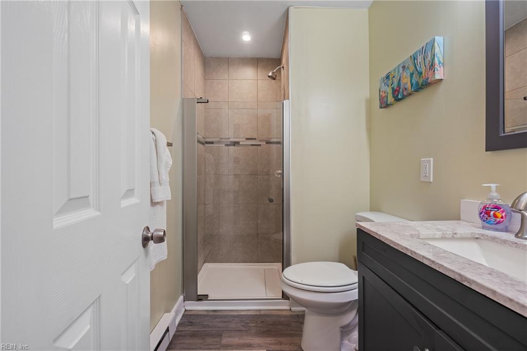 9564 18th Bay Street