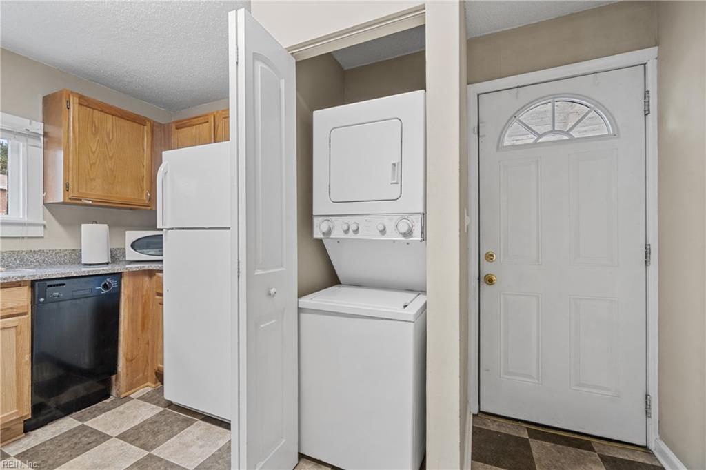 9564 18th Bay Street