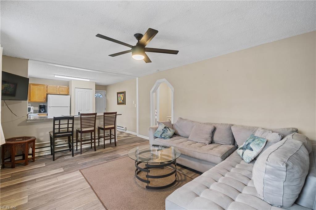 9564 18th Bay Street