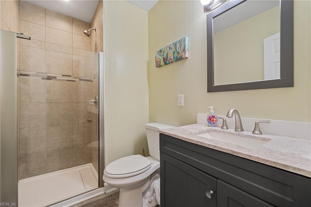 9564 18th Bay Street