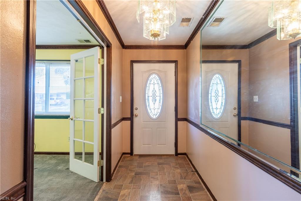 1125 Valley Stream CT