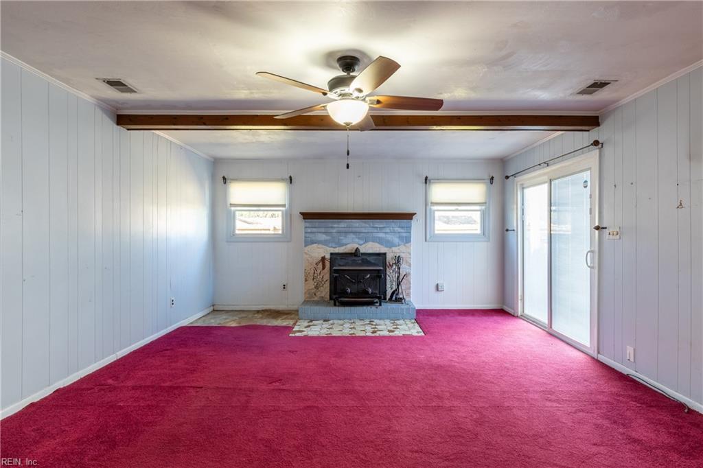 1125 Valley Stream CT