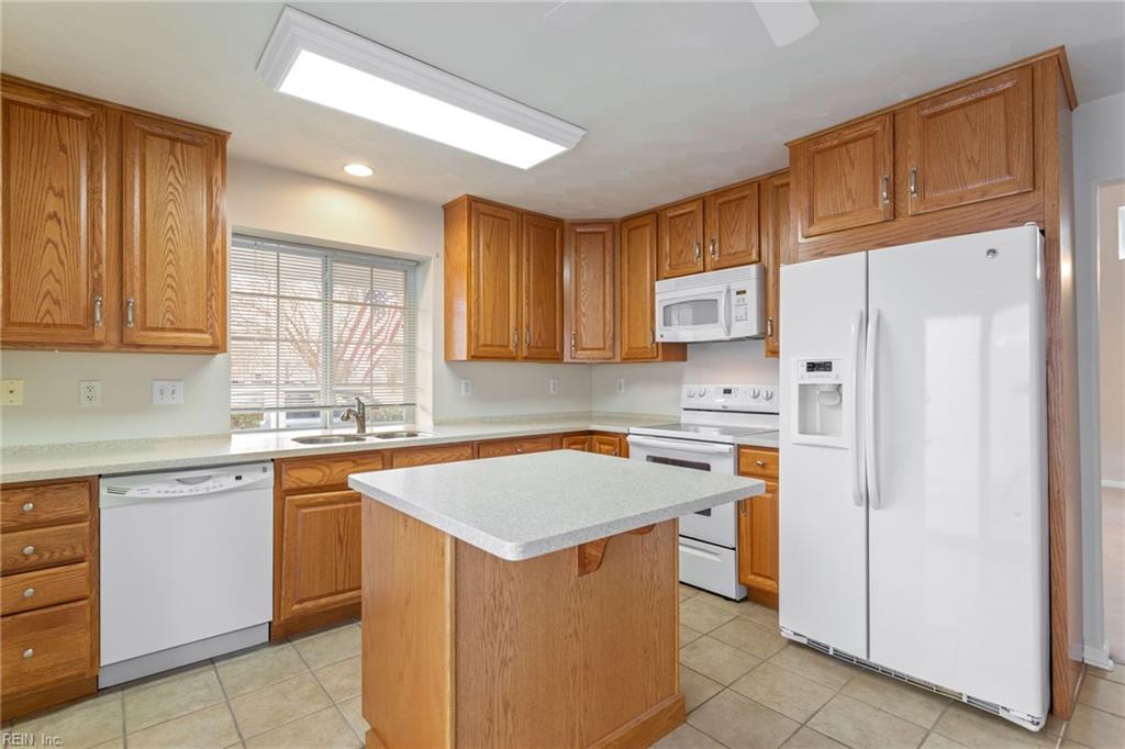 1237 Duchess Of York QUAY