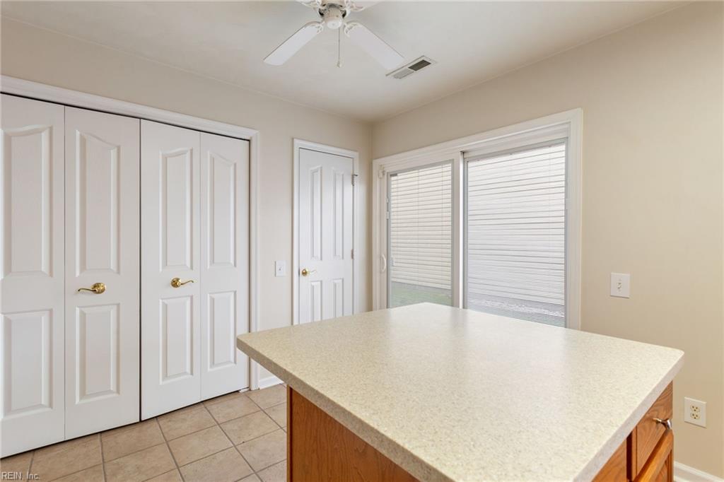 1237 Duchess Of York QUAY