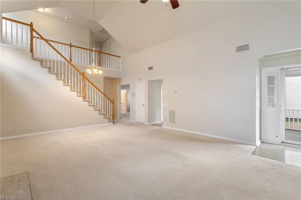 1237 Duchess Of York QUAY