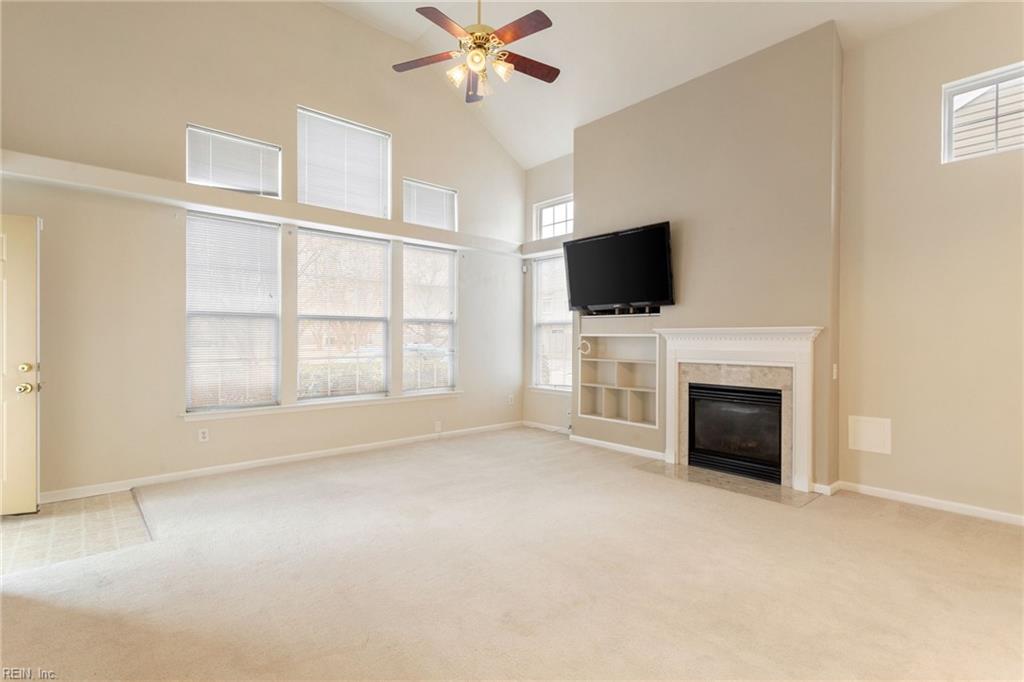 1237 Duchess Of York QUAY