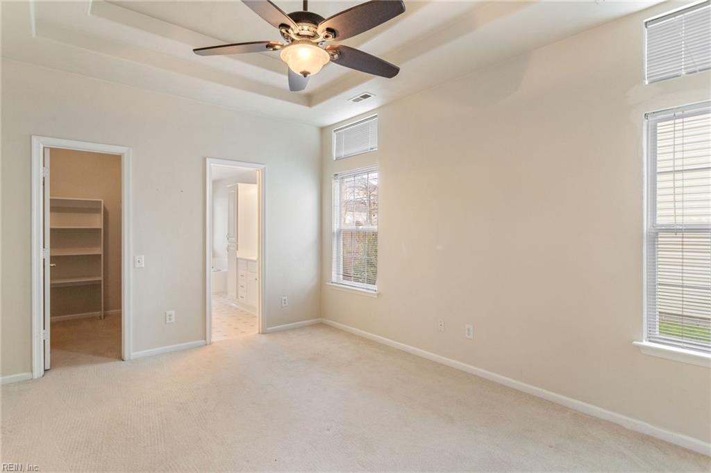 1237 Duchess Of York QUAY