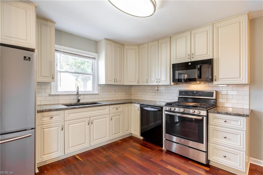 1732 Dock Landing RD