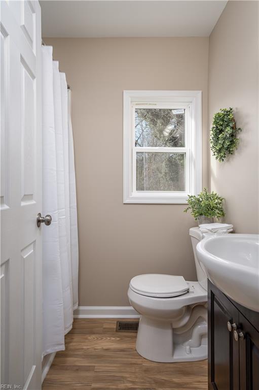 6864 Fields Landing RD