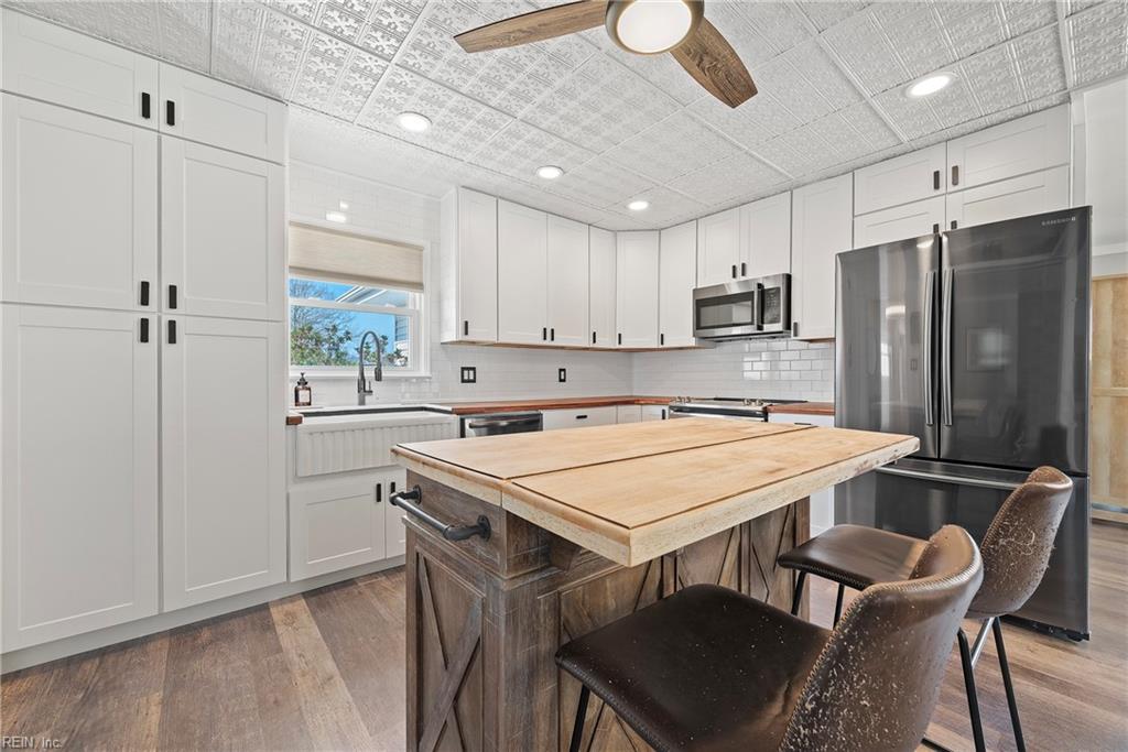 3581 Forest Haven LN