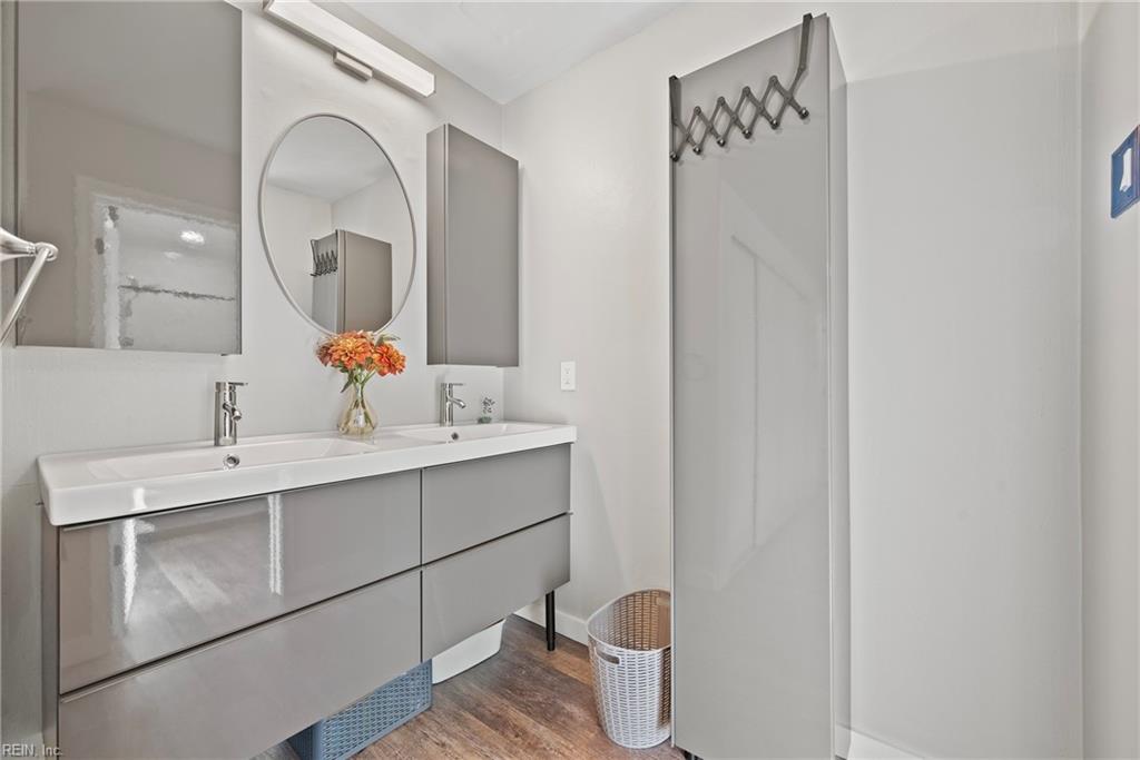 3581 Forest Haven LN