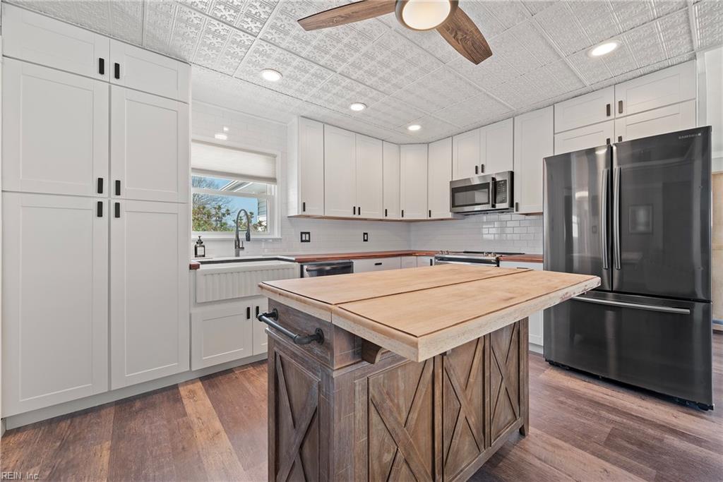 3581 Forest Haven LN