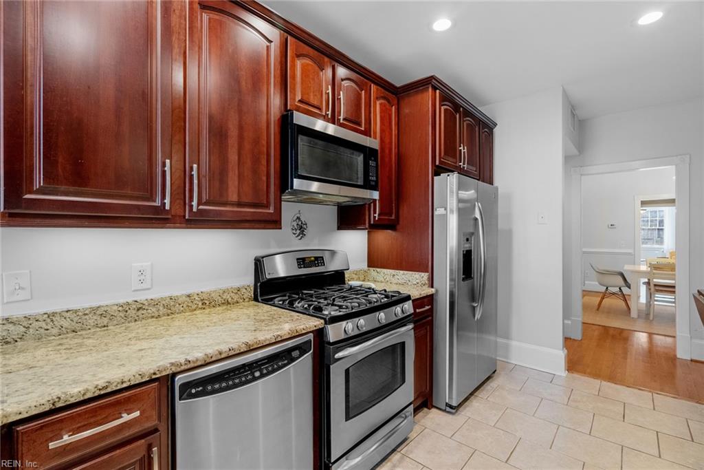 736 W Princess Anne RD 102