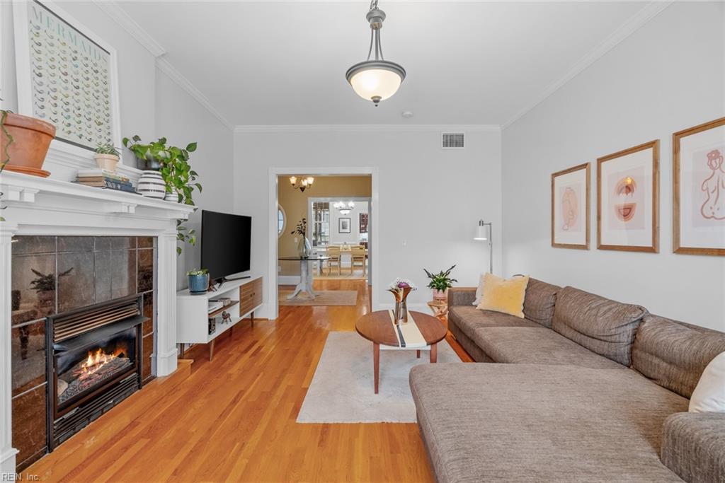 736 W Princess Anne RD 102