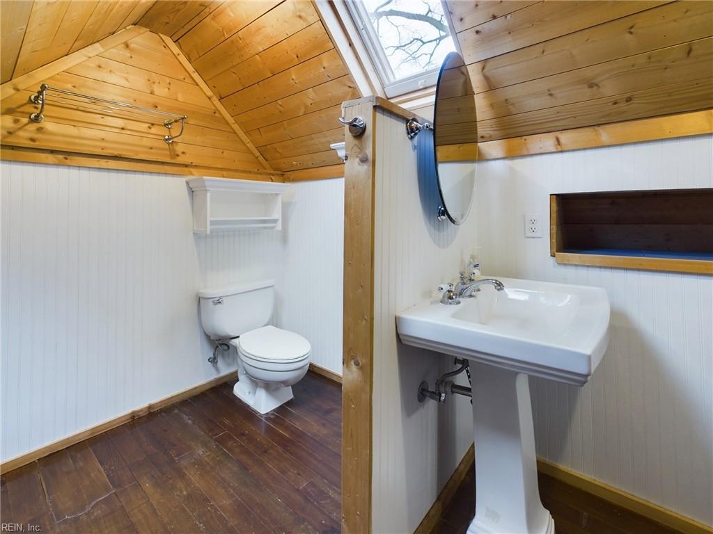 250 Prince George ST