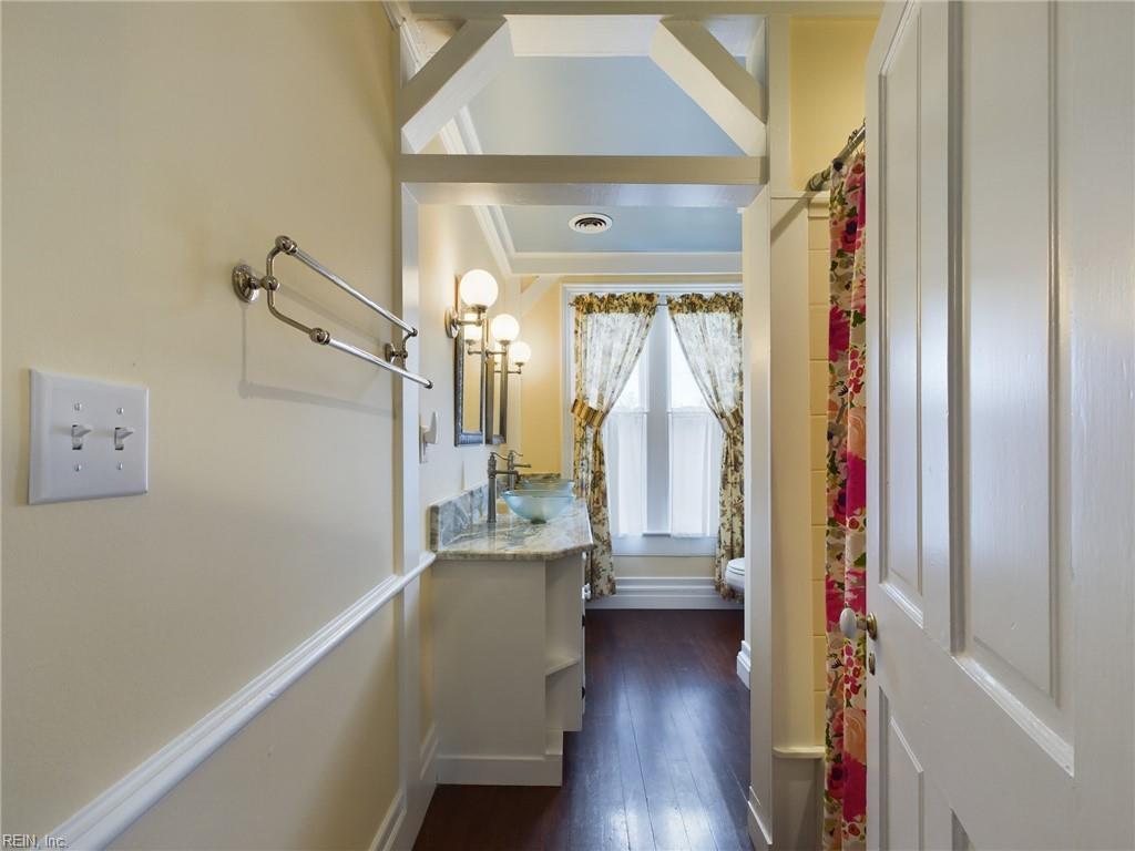 250 Prince George ST