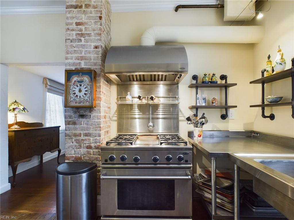 250 Prince George ST