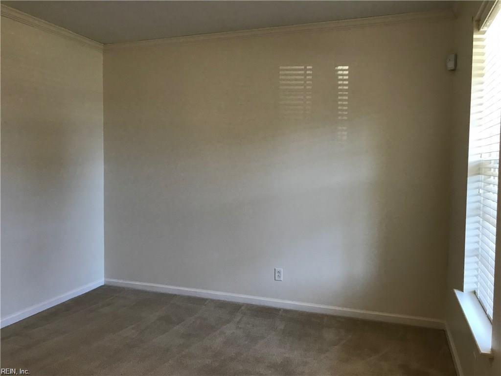 56 Hampshire Glen PW