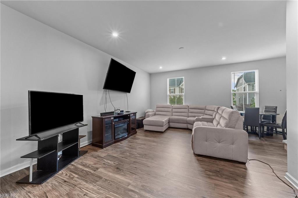 7511 Luminary Drive DR