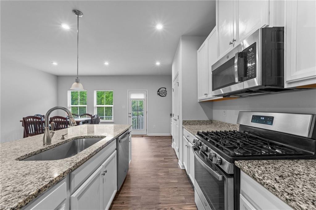 7511 Luminary Drive DR