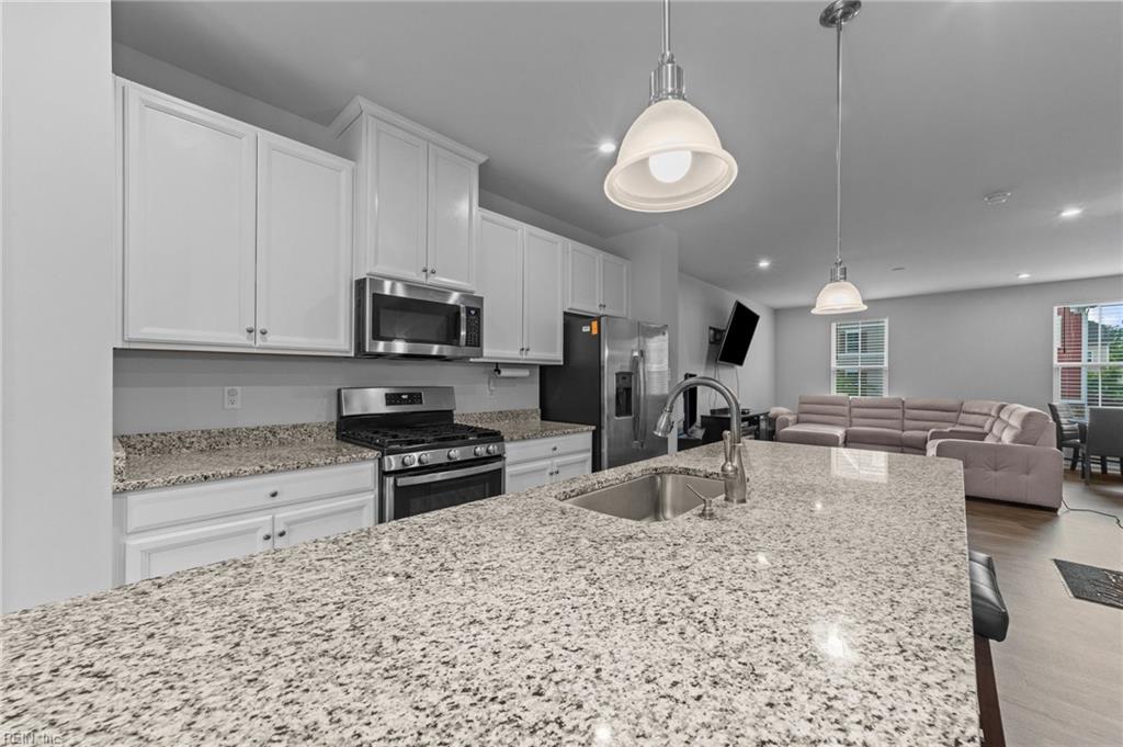 7511 Luminary Drive DR