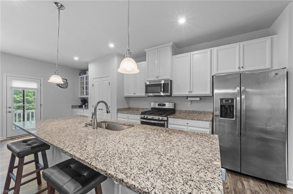 7511 Luminary Drive DR