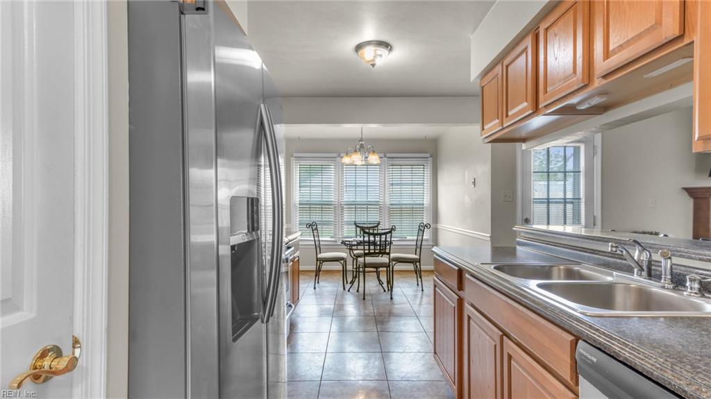 1820 Bloomfield Drive DR