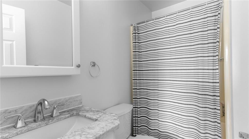 1820 Bloomfield Drive DR