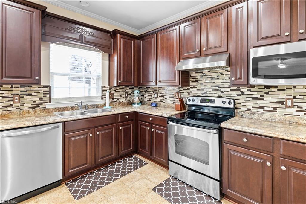 10842 White Dogwood DR