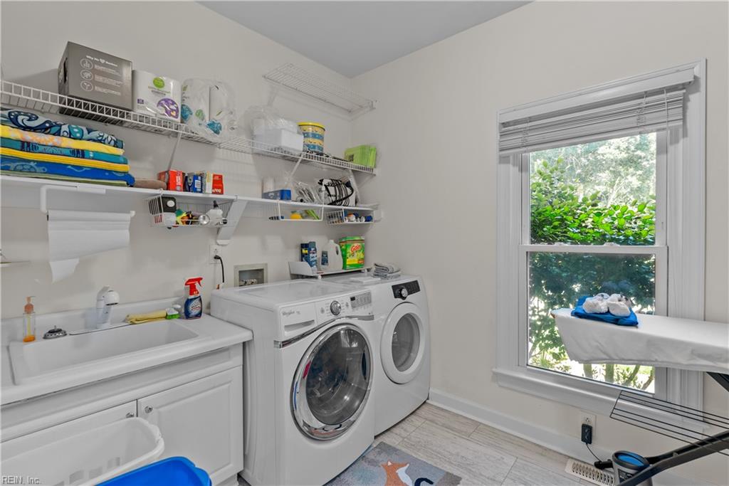 725 Cheshire Forest DR