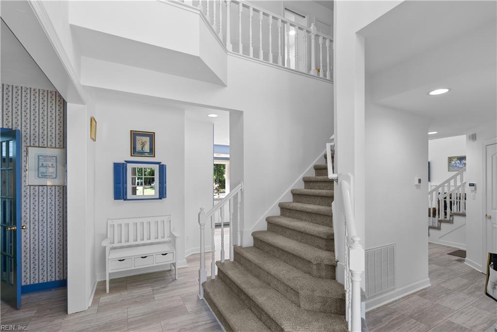 725 Cheshire Forest DR