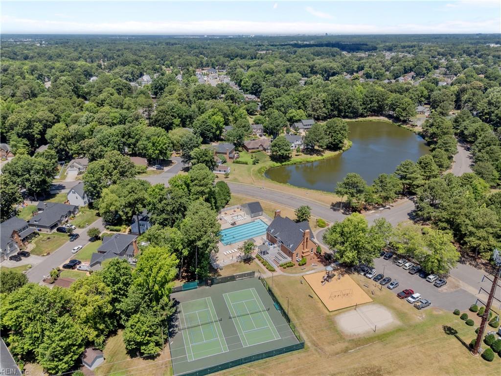 725 Cheshire Forest DR