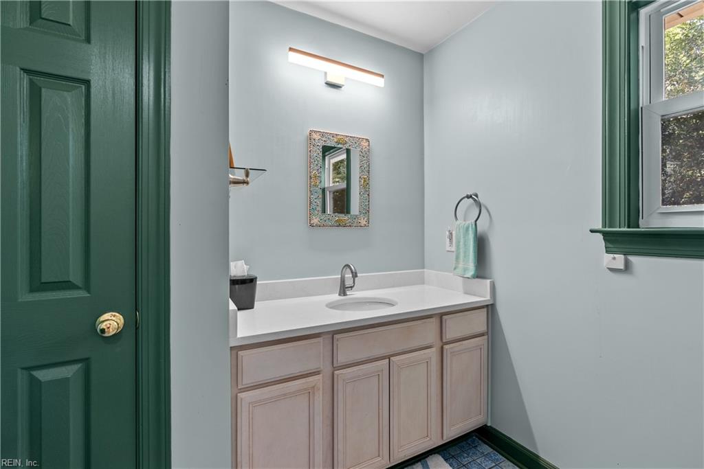 725 Cheshire Forest DR