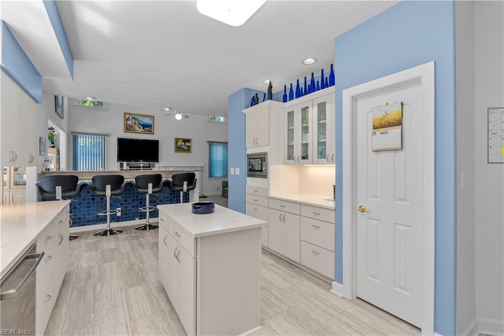 725 Cheshire Forest DR