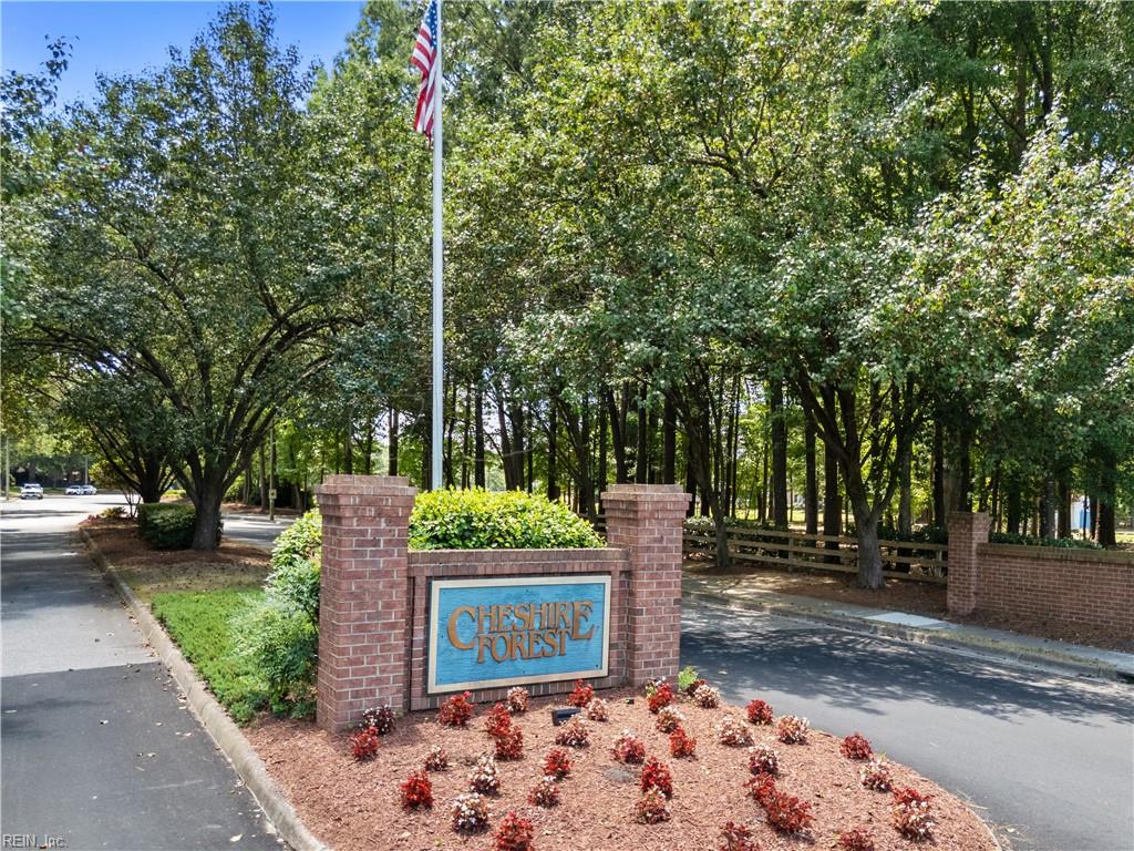 725 Cheshire Forest DR