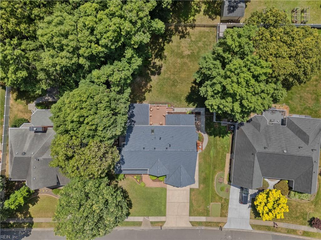 725 Cheshire Forest DR