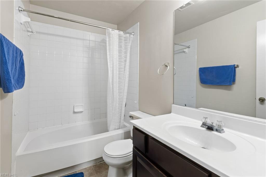 5267 Lake Victoria ARCH