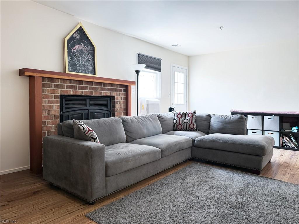 107 Charles Parish DR