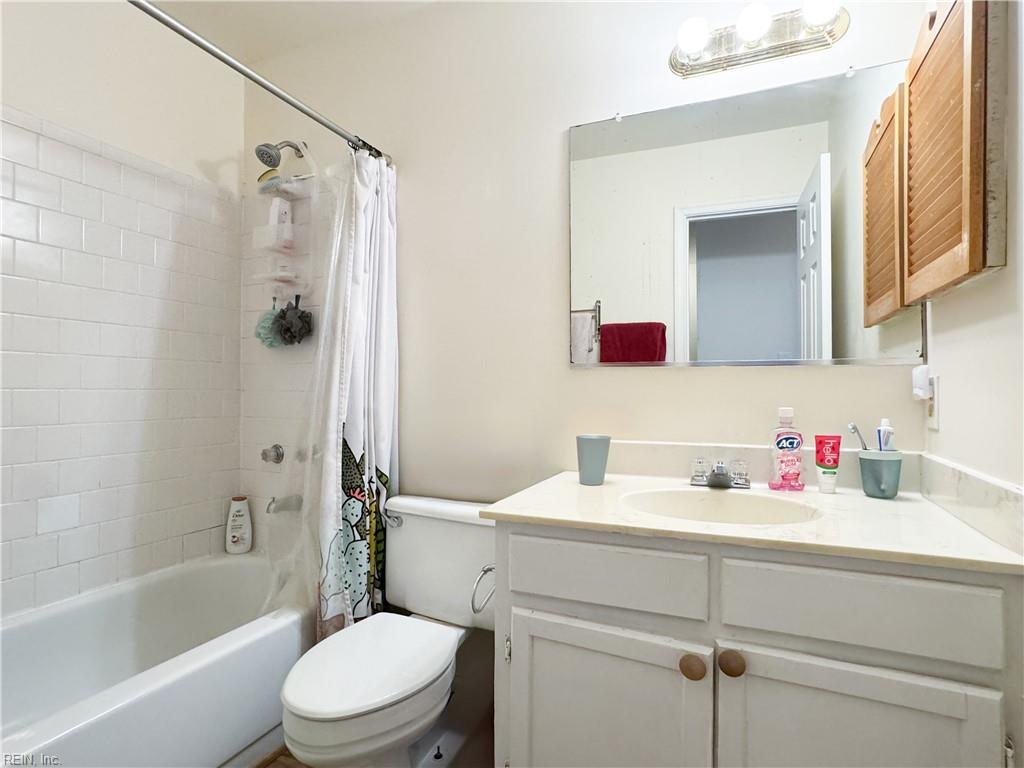 107 Charles Parish DR