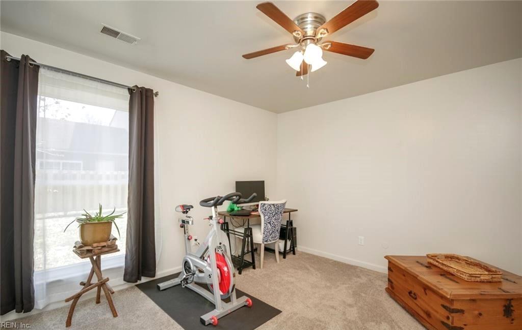 1423 E Tanners Creek DR