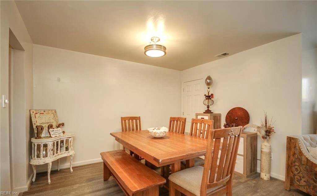 1423 E Tanners Creek DR