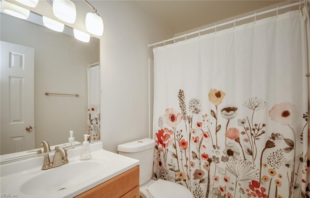 1423 E Tanners Creek DR