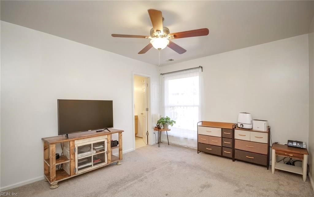 1423 E Tanners Creek DR