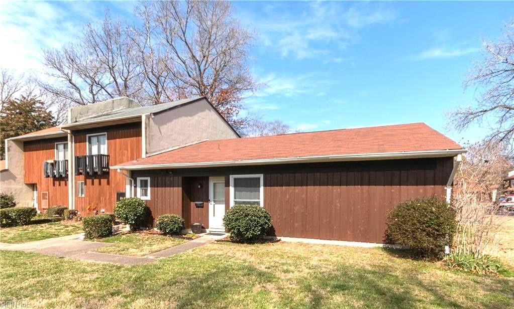 1423 E Tanners Creek DR