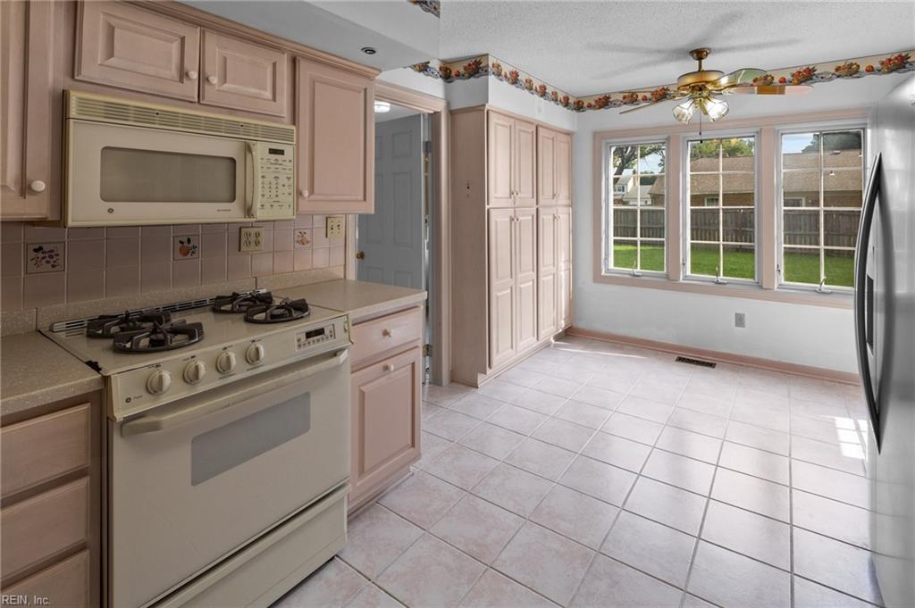 5168 Stratford Chase DR