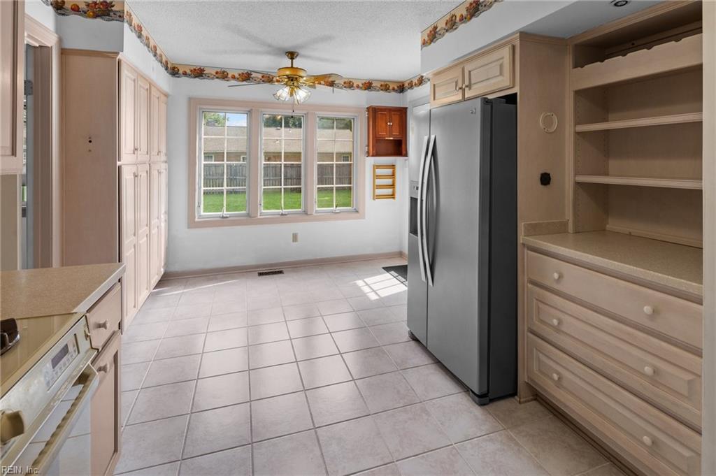 5168 Stratford Chase DR