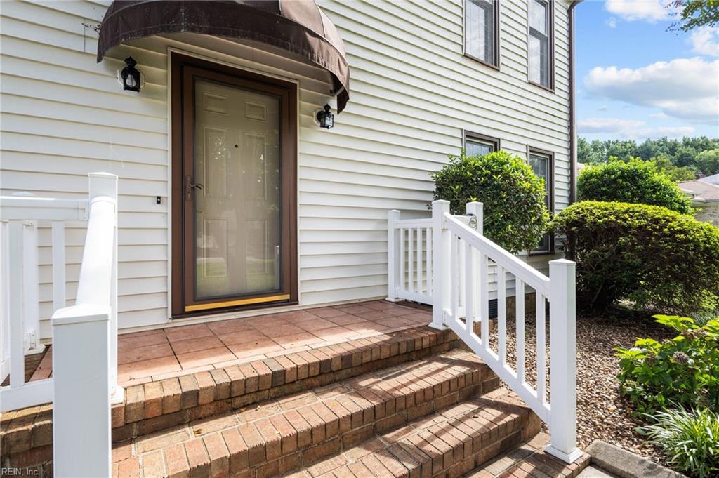 5168 Stratford Chase DR